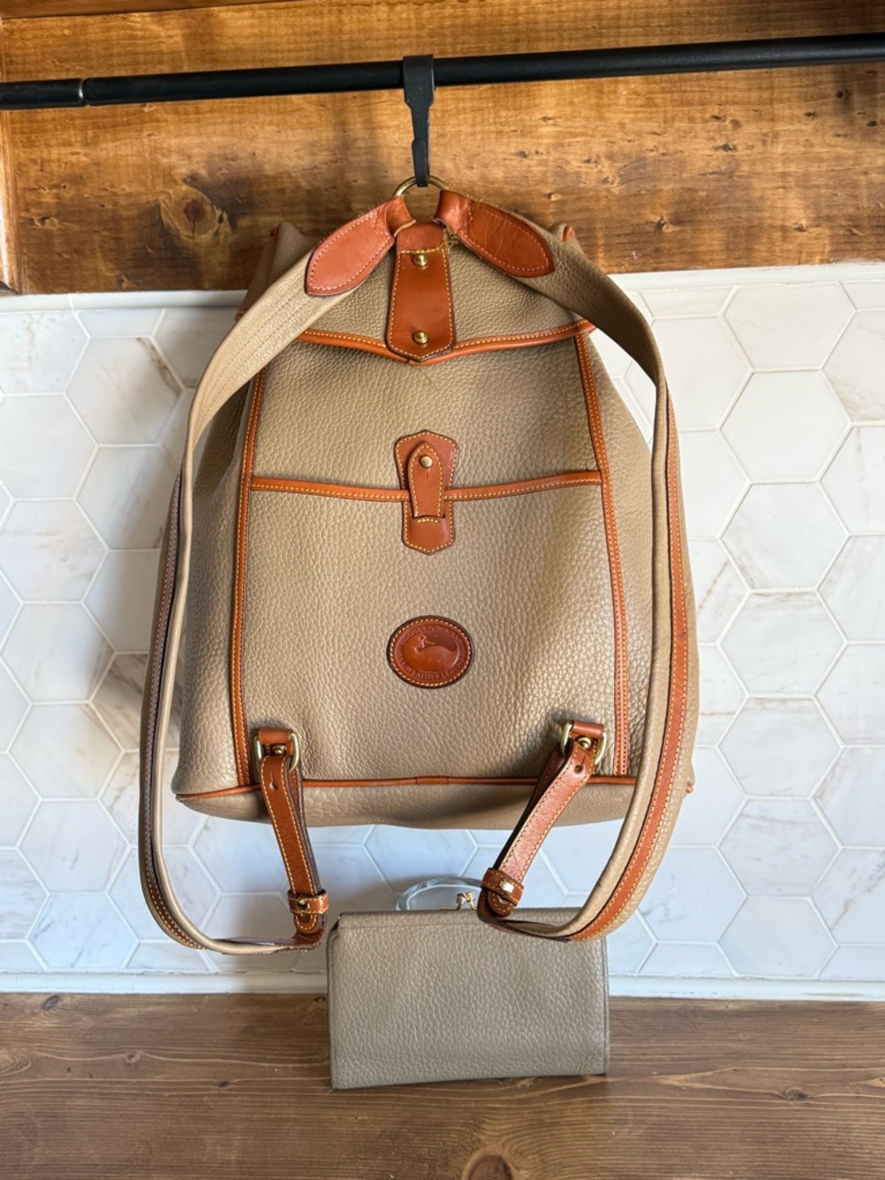 Vtg Dooney & Bourke AWL Drawstring Backpack with Matching Wallet - Picture 2 of 16